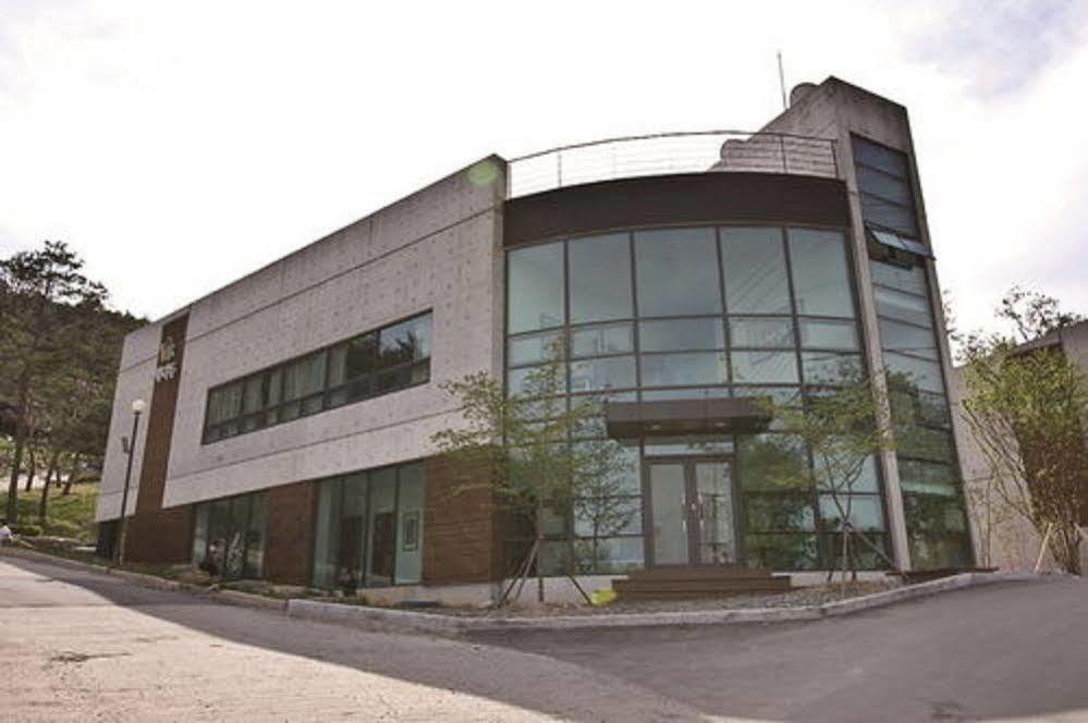 Xanadu Pension Hoengseong Экстерьер фото